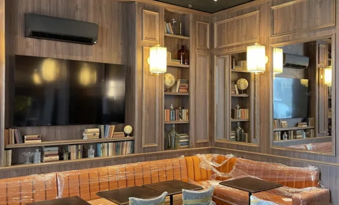 Installer un comptoir bois ergonomique pour un bar à Marseille Joliette , Marseille, Menuiserie Phocéenne du Littoral